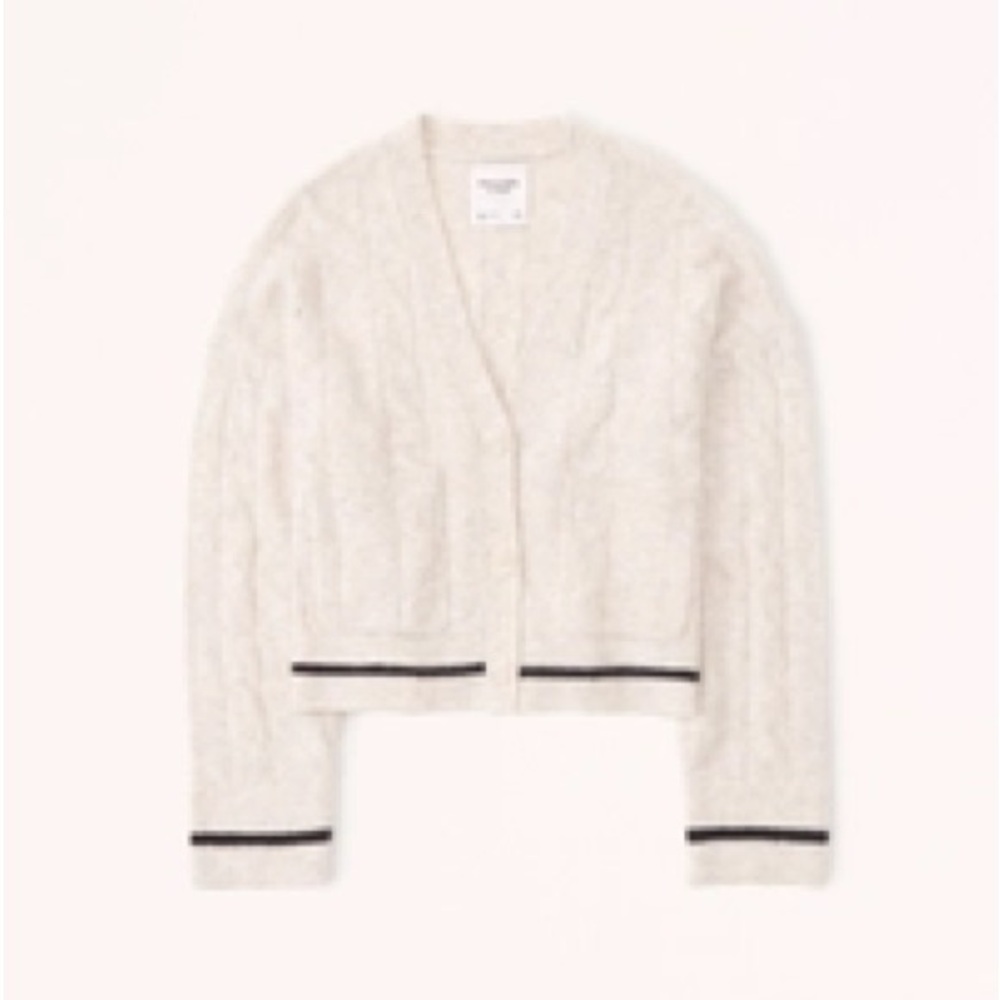 Abercrombie & Fitch Classic Tipped Cardigan